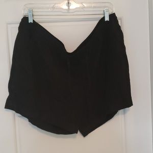 Worn once old navy linen shorts